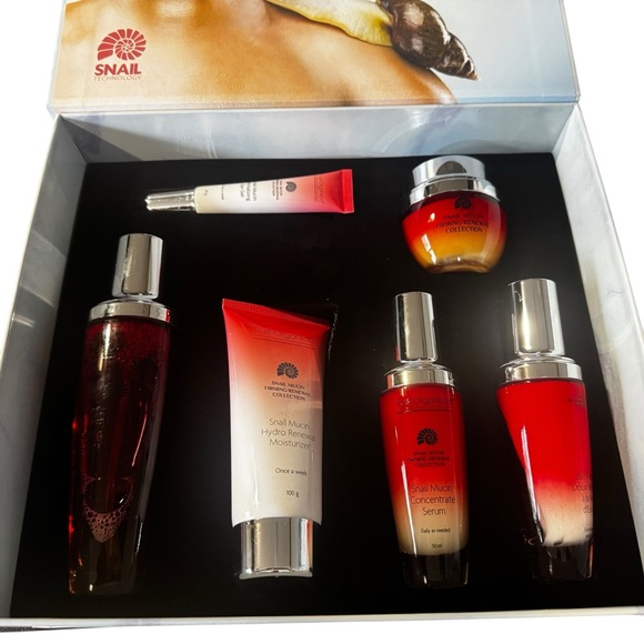 Snail Other - Snail Mucin Red Gradient Hydrating Body & Face Set